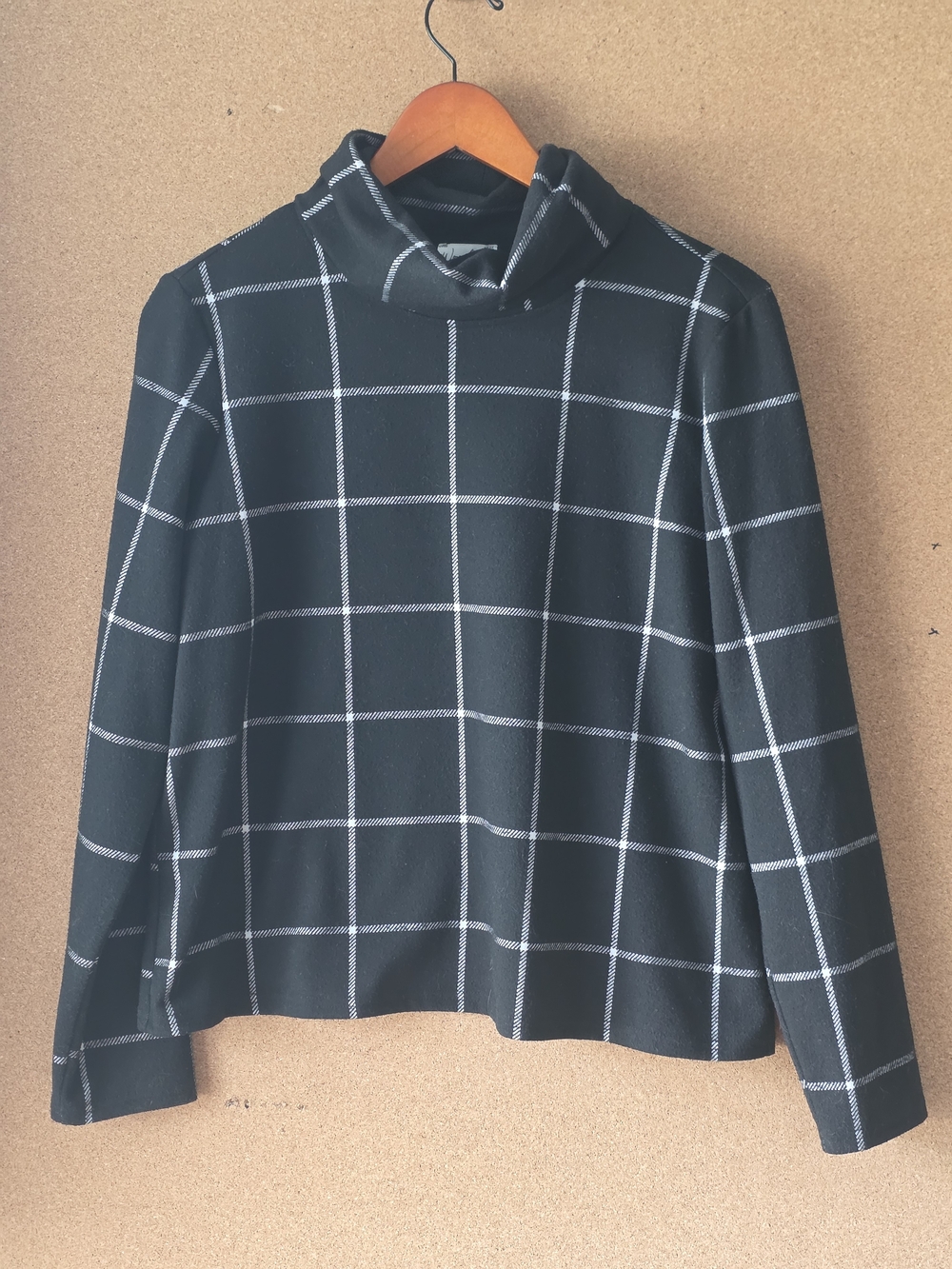 Wonderly Windowpane Plaid Mock Neck Sweater Black White Grid Knit Size M